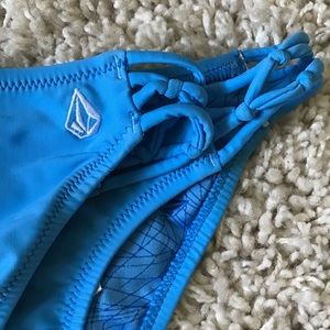 3/$14⚡️ CHEEKY SWIM BOTTOMS